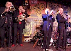 info10_bourbonstreet.250x180.jpg